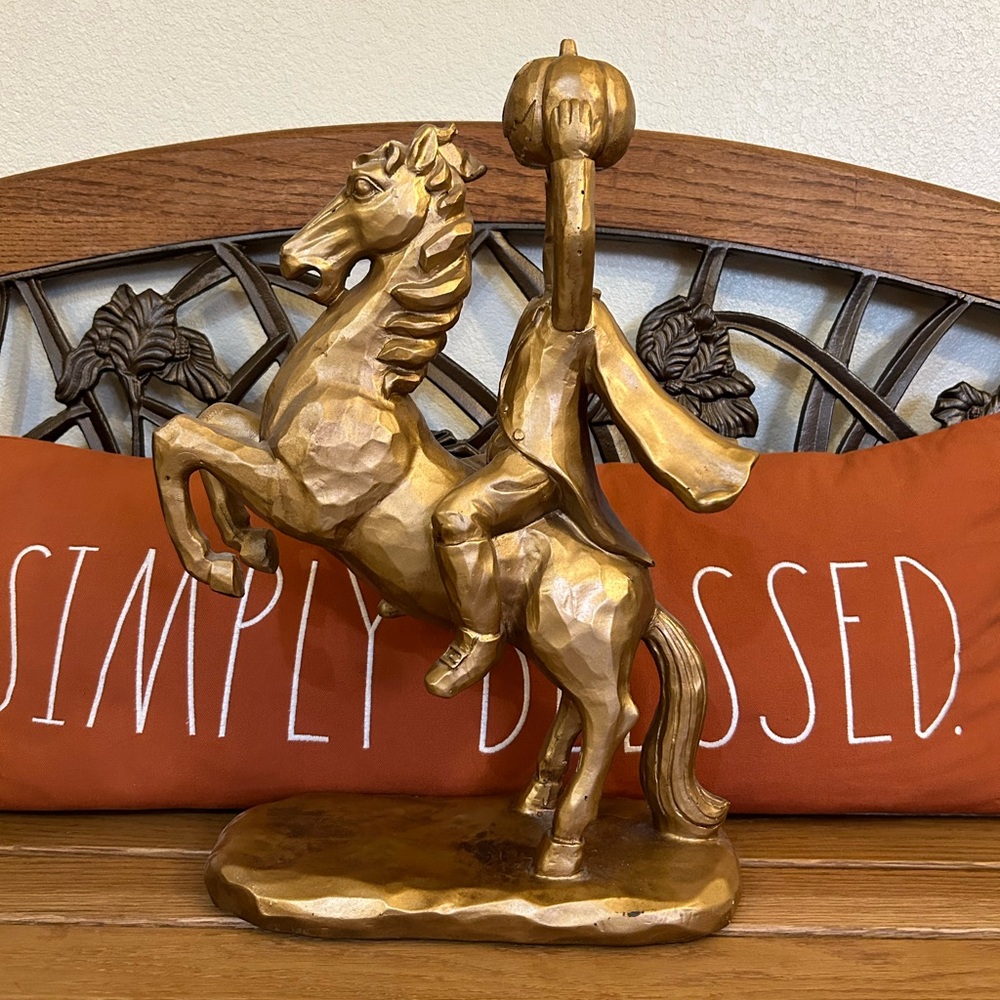 Headless Horseman Statue